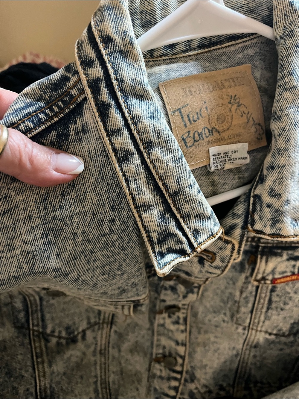 Vintage Jordache Original Jeanswear Hand Drawn Wolf Denim Jacket Size LG - Picture 7 of 9